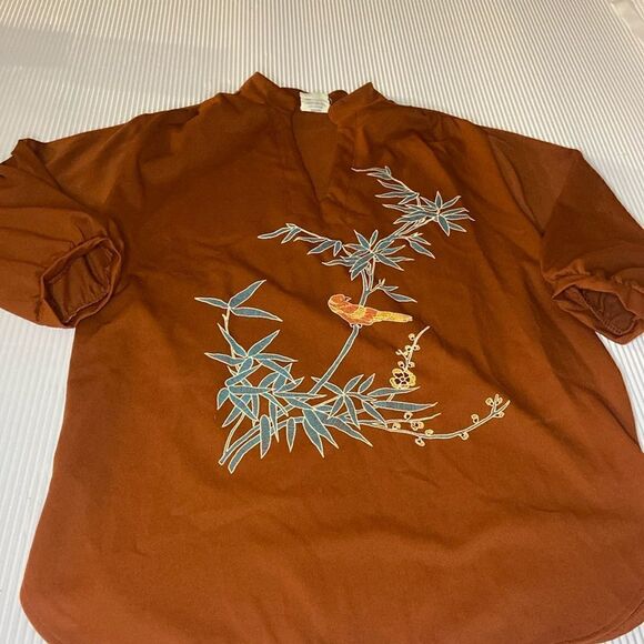 Vintage blouse with Printed bird floral design Medium - Picture 1 of 7